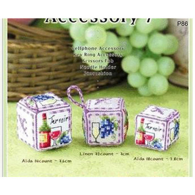 P82 Keresztszemes készletek Keresztszemes hímzőkészletek Kézimunka készletek cérnák Tű Tűpárna Biscornu Számolt keresztszemes hímzés