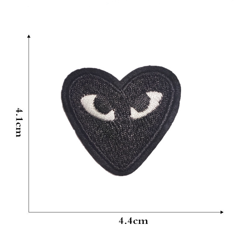 12 stilu Jauns, krāsains Sirds ielāpu izšuvums Karikatūra Loving Heart Uzlīmes Aksesuāri apģērbu gludināšanai uz Patch DIY