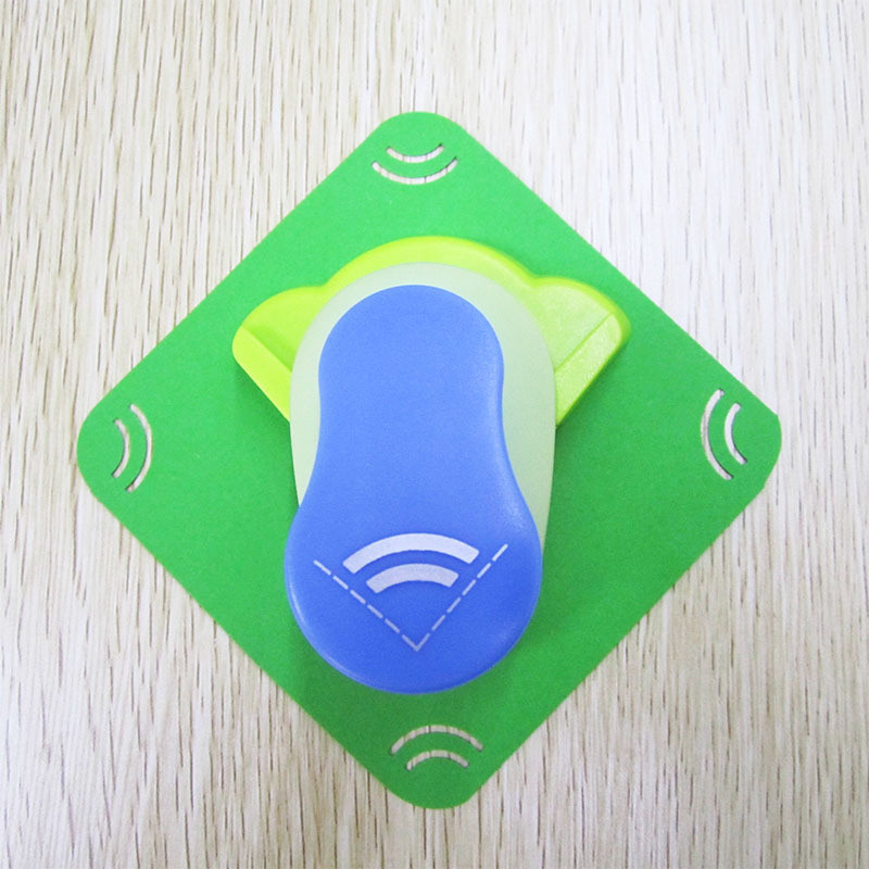 Νέο φανταχτερό ανάγλυφο γωνιακό χαρτί εκτύπωσης καρτών κοπής Λεύκωμα Λεύκωμα σε σχήμα μεγάλη συσκευή ανάγλυφου Hole Punch Kids Handmade Craft