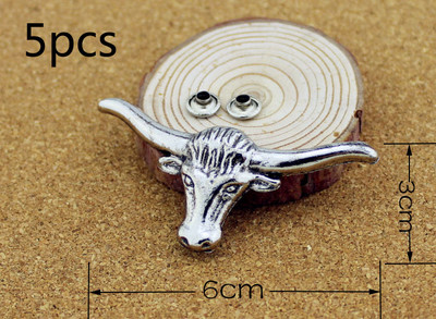 Vairāki dizaini Pankroka galvaskausa tapas Dzīvnieku tapas apģērbam Kniedes Ādas amatniecībai Naktsklubs Roku darbs Aksesuārs