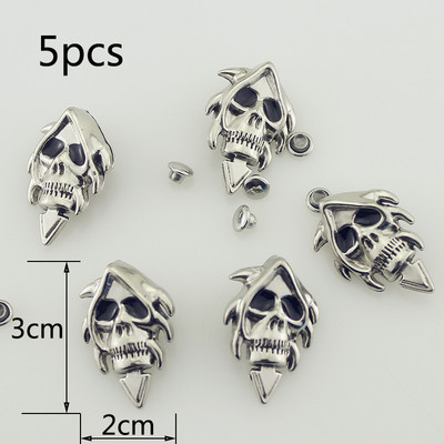 Vairāki dizaini Pankroka galvaskausa tapas Dzīvnieku tapas apģērbam Kniedes Ādas amatniecībai Naktsklubs Roku darbs Aksesuārs