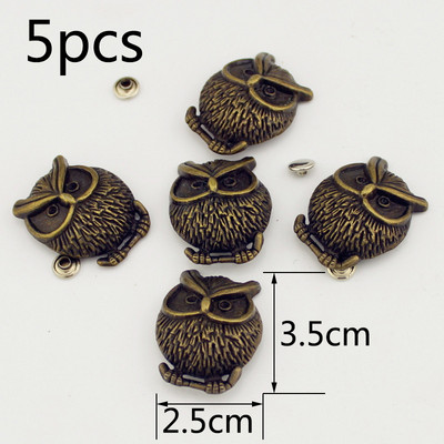 Vairāki dizaini Pankroka galvaskausa tapas Dzīvnieku tapas apģērbam Kniedes Ādas amatniecībai Naktsklubs Roku darbs Aksesuārs