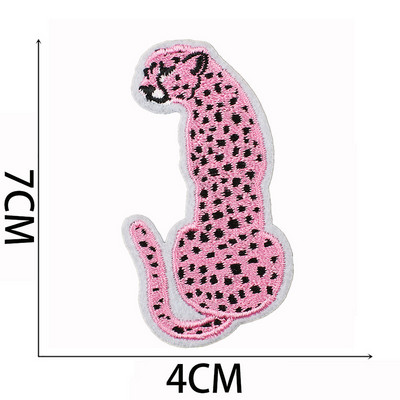 Rozā burtu geparda izšūti ielāpi Sieviešu apģērbi dekorēšanai Uzlīme ar varavīksnes izšūtu tauriņu gludināšanas zibspuldzi