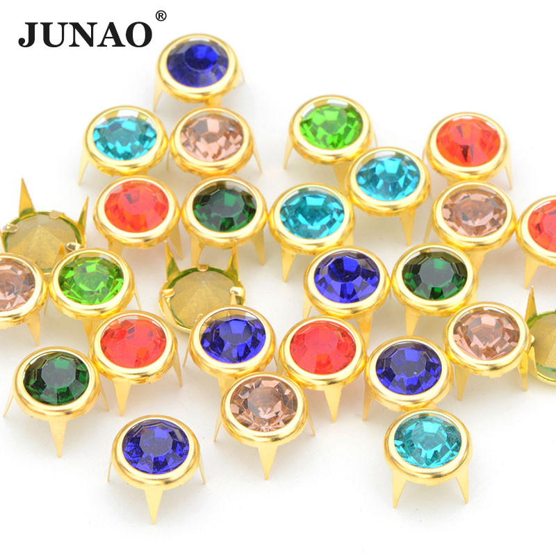 JUNAO 50Gb 10mm Random Mix Color Rhinestone kniede Zelta misiņa tapas Metāla kniedes Dekoratīvā kniede Ādas apģērbiem Apaviem