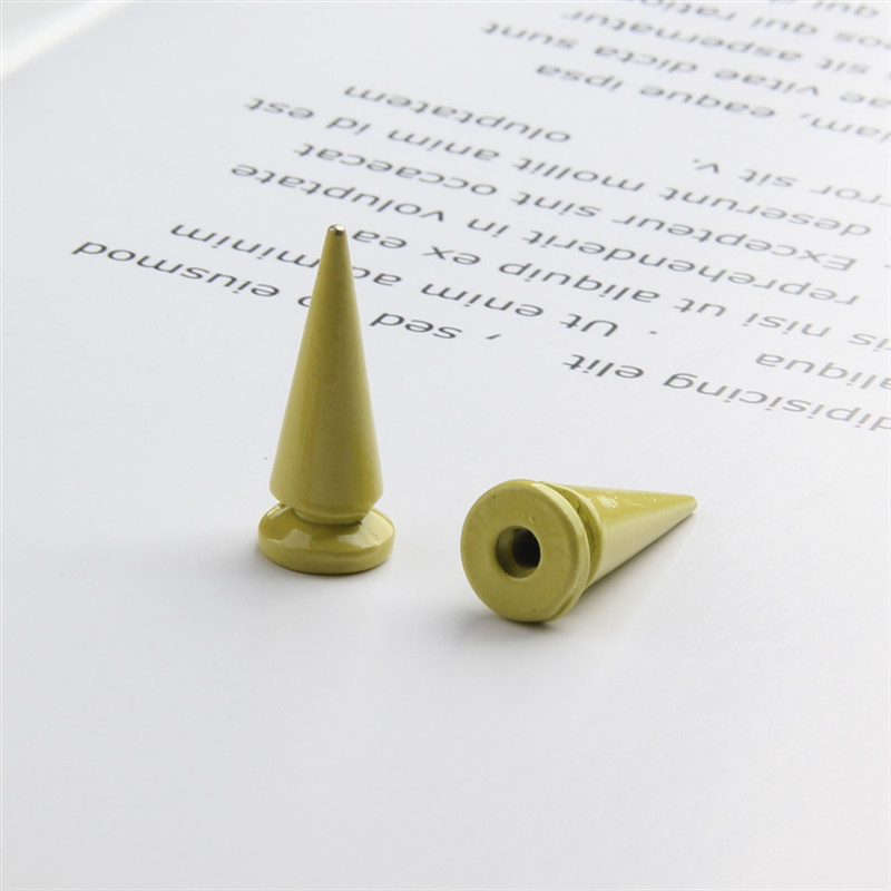 10 σετ 10*26mm Bullet Cone Πολύχρωμες καρφίτσες και καρφιά για ρούχα DIY Χειροποίητα Cool Punk Ravets για ένδυμα Δερμάτινα παπούτσια Craft Bag