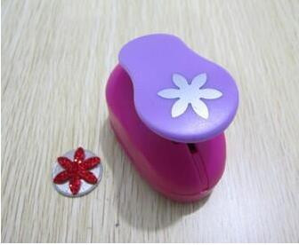 53 stila 2,5 cm ar rokām darināti amatniecības un albumu veidošanas rīki Papīra perforators fotoattēlu galerijai DIY dāvanu karšu perforatori Reljefa ierīce