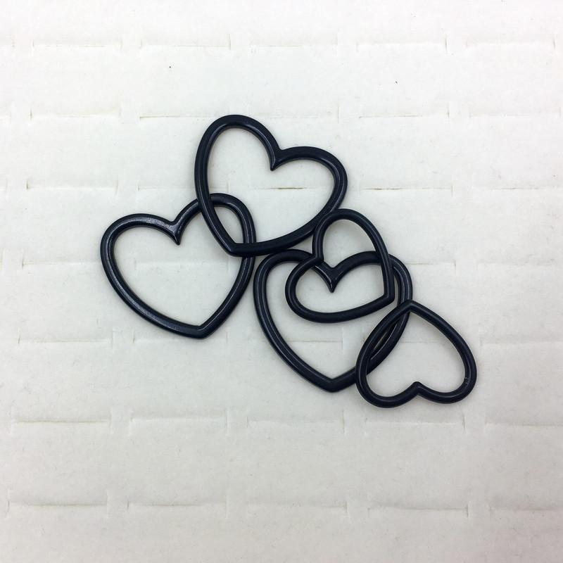 5 ΤΕΜ. Μαύρη επιμετάλλωση καρδιά κοντά στο τέλος δαχτυλίδι για τσάντα καπέλο τζιν παπούτσι Δερμάτινο τσόκερ γιακάς Diy Lolita Harajuku