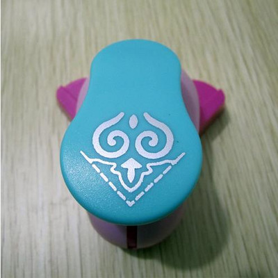 Reljefs DIY stūra papīrs, drukāšanas karšu griezējs albumu veidotājs, liela ierīce caurumotājs bērniem, rokām darināta amatniecības dāvana Furador Eva