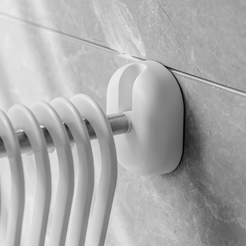 Pie sienas piestiprināts rotējošs pakaramais glabāšanas statīvs Vannas istabas dvieļu drēbju stieņi, bezmaksas daudzfunkcionāli sienas pakaramie, organizators