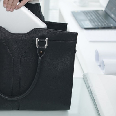 4 gab. U formas pakavs D gredzeni, ieskrūvējami D gredzeni.