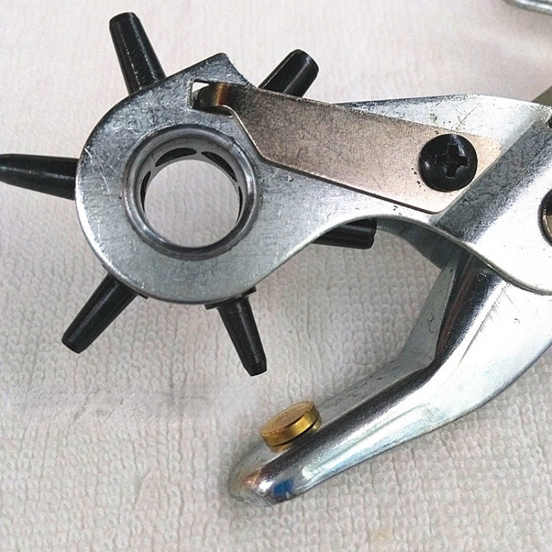 Περιστρεφόμενη λεπτή δερμάτινη πένσα 2-4,5 χιλιοστών Ζώνες διάτρησης με τρύπες ράψιμο Διάτρητη ζώνη ρολογιού Eyelet Pierce Leathercraft Tools