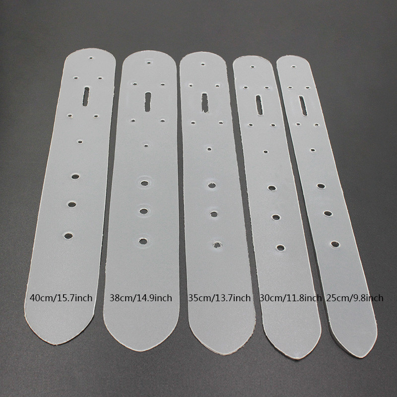 Odos perforavimo įrankio padėties nustatymo procesas Odos diržo perforavimo padėties nustatymo šablonai Akrilo diržo ruošinio sagties galvutės šablonas