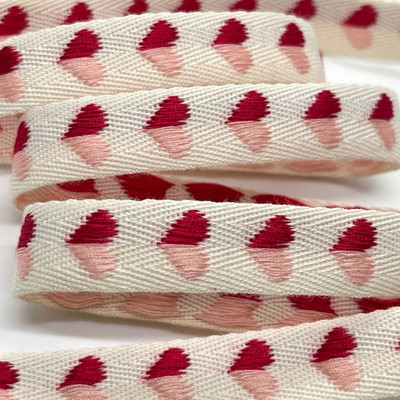 Sarža kokvilnas lente lureksa sirds, 1,6 cm 5 g. Paredzēts, ar rokām darināts, amatniecības dāvana ziedu iesaiņošanai Ziemassvētku kāzu ballīte Lieldienu dekorācija