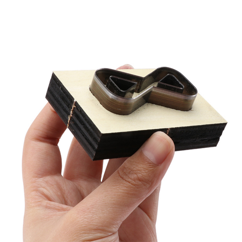 Ādas veidne Koka griešanas Ādas rīks Koka pamatne un metāla griezējs Roku darbs Šūšana Māksla Amatniecība Ādas izstrādājumu piederumi