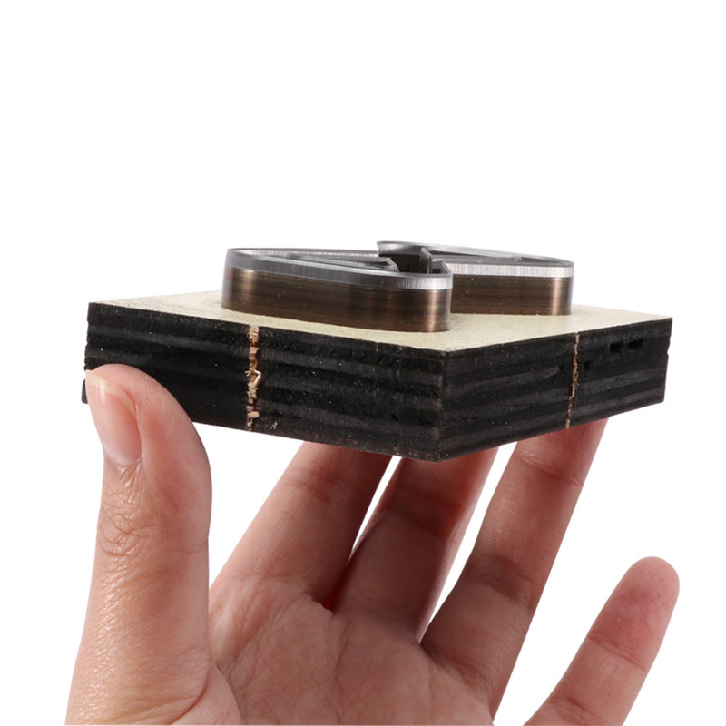 Ādas veidne Koka griešanas Ādas rīks Koka pamatne un metāla griezējs Roku darbs Šūšana Māksla Amatniecība Ādas izstrādājumu piederumi