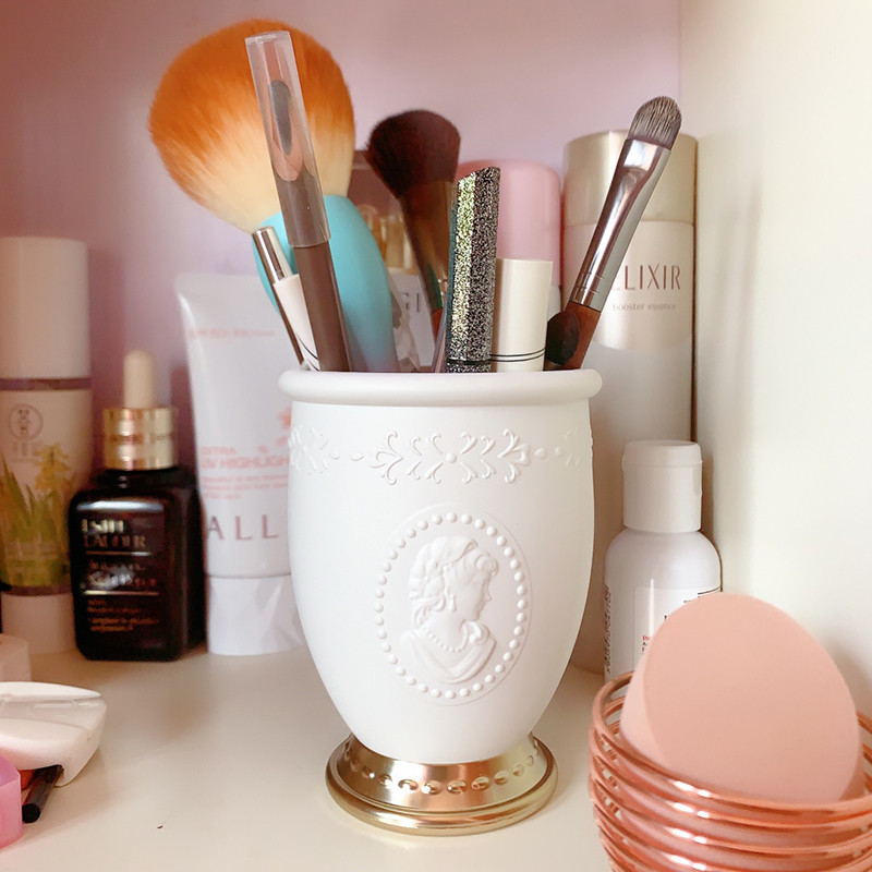 Βάση πινέλου μακιγιάζ Anaglyph Queen Plastic Nobility Relievo Cosmetic Brush Storage Organizer για μολύβι φρυδιών