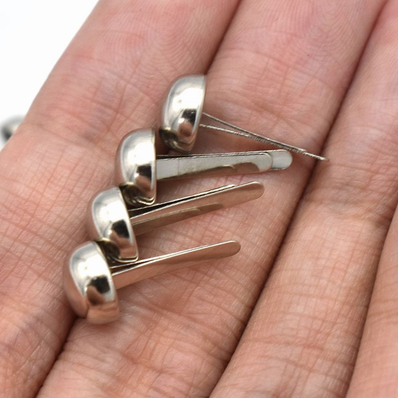 100 gab. Sudraba, apaļas kupolveida somiņa pēdas 8 mm rokassomu naglu uzgaļi apaļas kupolveida kniedes Ādas somiņas pēdas soma konusveida pēdas