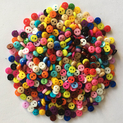 Kuum müük 6mm 9mm 11mm 12mm dekoratiivsed nööbid näputöö jaoks Vaigu plastist nupp nukkudele Scrapbooking õmblusnööbid 2 auku