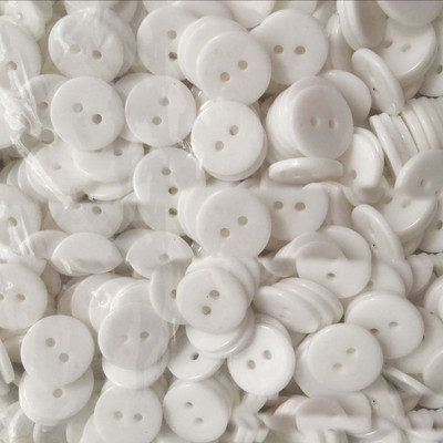 Kuum müük 6mm 9mm 11mm 12mm dekoratiivsed nööbid näputöö jaoks Vaigu plastist nupp nukkudele Scrapbooking õmblusnööbid 2 auku