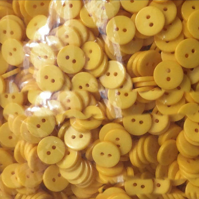 Kuum müük 6mm 9mm 11mm 12mm dekoratiivsed nööbid näputöö jaoks Vaigu plastist nupp nukkudele Scrapbooking õmblusnööbid 2 auku