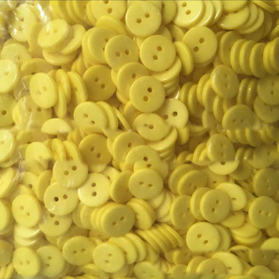 Kuum müük 6mm 9mm 11mm 12mm dekoratiivsed nööbid näputöö jaoks Vaigu plastist nupp nukkudele Scrapbooking õmblusnööbid 2 auku