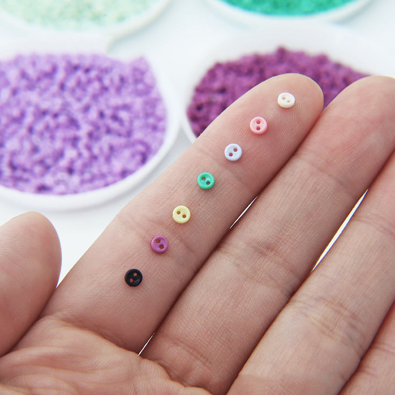 Mini pogas 3 mm rokdarbi, sveķi, plastmasa, 2 caurumi, poga, kas paredzēta DIY amatniecībai, karikatūras lelles, apģērbi, apavi, albumi, apģērbu šūšana.