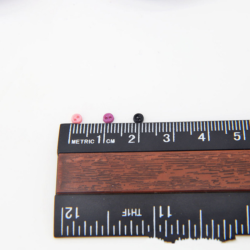 Mini pogas 3 mm rokdarbi, sveķi, plastmasa, 2 caurumi, poga, kas paredzēta DIY amatniecībai, karikatūras lelles, apģērbi, apavi, albumi, apģērbu šūšana.