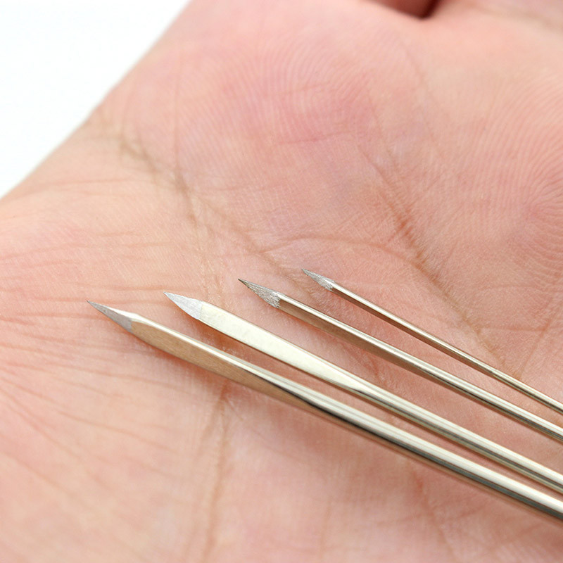 Bőr kézműves varrótű, kerek fejű, tompa tű, hegyes prizmás éles szerszám hímzéshez, arany farkú nagy szemű tűk