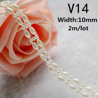 Vairāku izmēru ziloņkaula/baltas krāsas ABS imitācijas pērļu krelles ķēdes apdares šūšana kāzu ballīšu dekorēšanai.