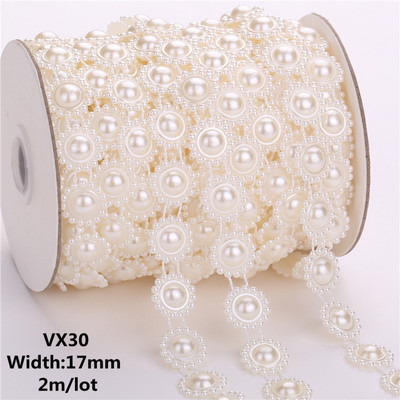 Vairāku izmēru ziloņkaula/baltas krāsas ABS imitācijas pērļu krelles ķēdes apdares šūšana kāzu ballīšu dekorēšanai.