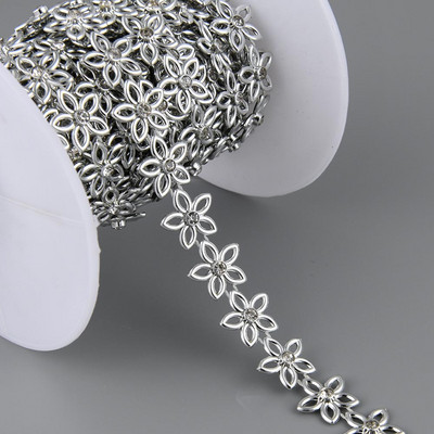 1 jards, 15 mm platums, ABS plakanā aizmugures imitācijas pērļu zvaigzne ar 4 mm apaļu strēlakmens ķēdes šūšanas apdari Kāzu apģērbu kūkas dekorēšana