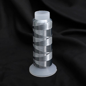 1600 metri ar vienu pavedienu savīti zīda pavedieni, ar rokām darinātas matu sprādzes un matu aksesuāri materiālu iepakojuma piederumi