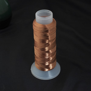 1600 metri ar vienu pavedienu savīti zīda pavedieni, ar rokām darinātas matu sprādzes un matu aksesuāri materiālu iepakojuma piederumi