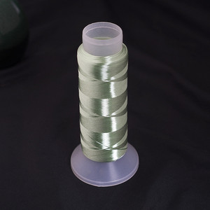 1600 metri ar vienu pavedienu savīti zīda pavedieni, ar rokām darinātas matu sprādzes un matu aksesuāri materiālu iepakojuma piederumi