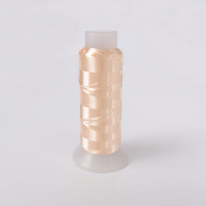 1600 metri ar vienu pavedienu savīti zīda pavedieni, ar rokām darinātas matu sprādzes un matu aksesuāri materiālu iepakojuma piederumi