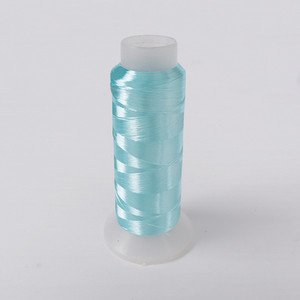 1600 metri ar vienu pavedienu savīti zīda pavedieni, ar rokām darinātas matu sprādzes un matu aksesuāri materiālu iepakojuma piederumi