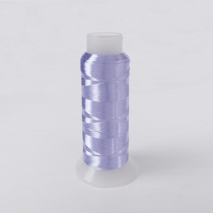 1600 metri ar vienu pavedienu savīti zīda pavedieni, ar rokām darinātas matu sprādzes un matu aksesuāri materiālu iepakojuma piederumi