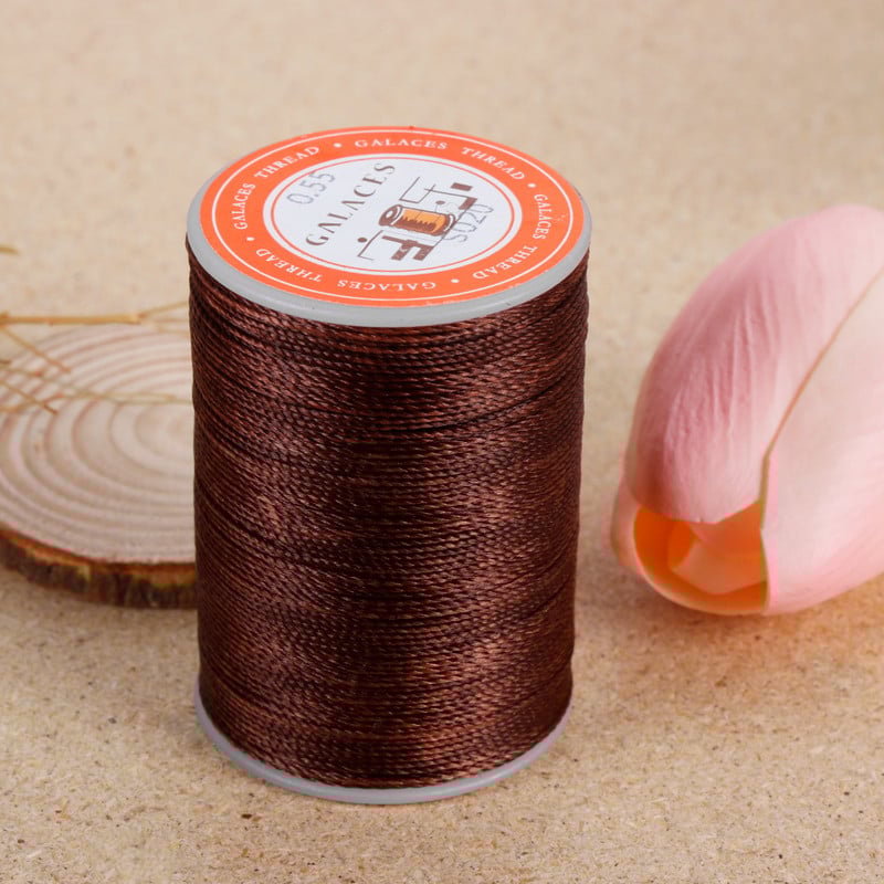 Kuum polüesterniit õmblusmasinale 120 meetrit 0,55 mm DIY käsitöönahast tööriist Vahatatud niit õmblusnööri hulgimüük