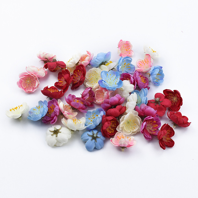 30/50/100 gab. Zīda plūmju ziedu dekoratīvie ziedi, kāzu dāvanu kastīte Ziemassvētku rotājumi mājas mākslīgajiem augiem