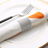 100 gab Zelta sudraba salvete Gredzens Krēsli Sprādzes Amatniecība Rhinestone Loki Turētājs Ar rokām darināti ballīšu piederumi Kāzu pasākuma noformējums