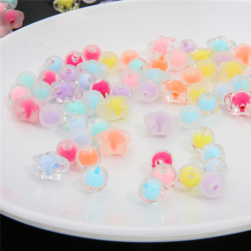 30g 83-110Gb krelles krelles Caurspīdīgas/Matētas apaļas zvaigznes plastmasas akrila apģērba krelles ar rokām darinātas šūšanas amatniecības aksesuāri