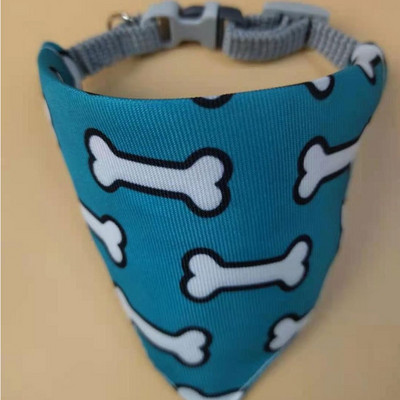 Suņu mīļā kakla siksna Siekalu dvielis Suņa kaķa apdruka ar priekšautiņu kucēns kaķēns Trīsstūrveida šalle piekarināma sprādze Modes kaķēnu šalle mājdzīvnieks Aksesuāri