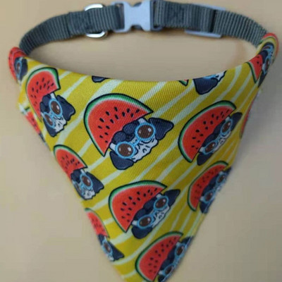 Suņu mīļā kakla siksna Siekalu dvielis Suņa kaķa apdruka ar priekšautiņu kucēns kaķēns Trīsstūrveida šalle piekarināma sprādze Modes kaķēnu šalle mājdzīvnieks Aksesuāri