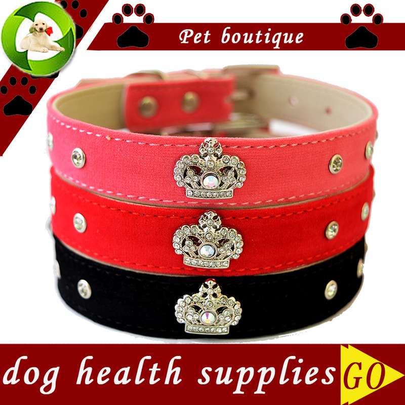 Modes Rhinestone apkakles zamšādas ādas suņu apkakles dizaina kroņa aksesuāru kaklasiksnas maziem suņiem Mājdzīvnieku suņu piederumi
