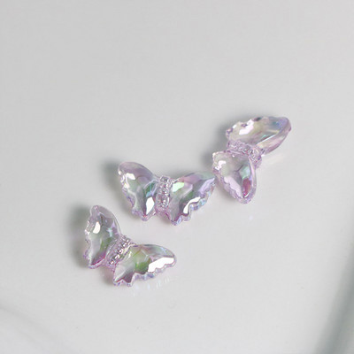 Daudzsekciju caurspīdīgas krāsainas tauriņu krelles rotaslietām, auskari, rokassprādzes, kaklarota, matadata, apģērbi, aksesuāri.