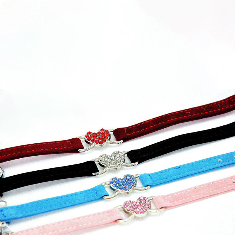 Kaķa apkakles krāsainie dimanti sirds rotājumi ar zvana kucēnu apkakli, regulējamu mīkstu, flokētu ērtu kakla siksnu mājdzīvnieku piederumi