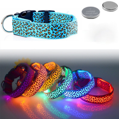 Guler de câine cu LED leopard, zgardă luminoasă, reglabilă, strălucitoare, pentru câini pentru animale de companie, guler din nailon de siguranță pentru noapte.