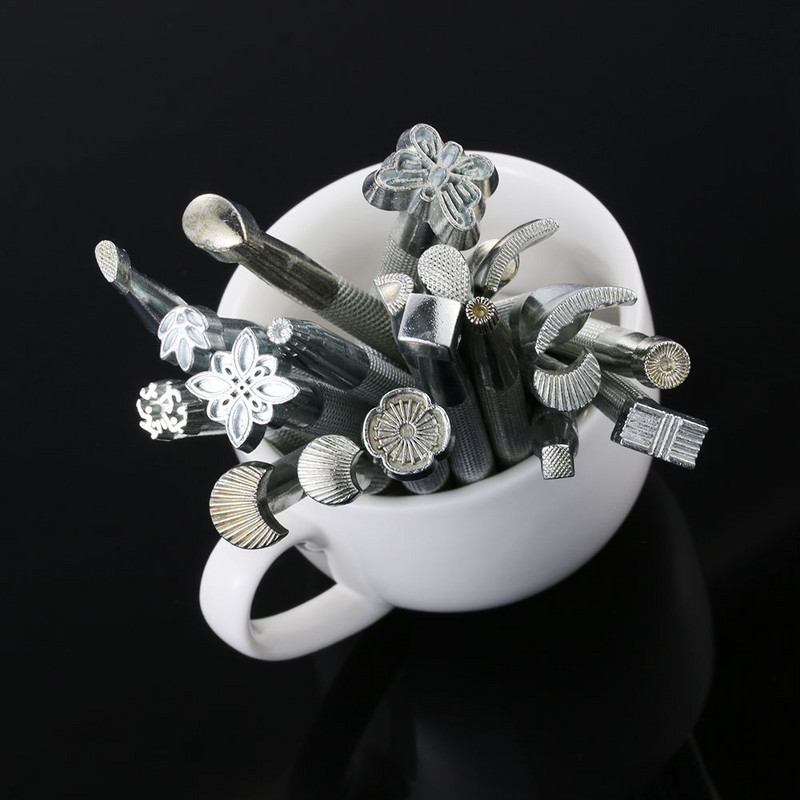 2022 m. Nauji metaliniai odiniai darbo balno gamybos įrankiai, raižyti odiniai amatų antspaudai, kietas „pasidaryk pats“ spausdinimas, štampuojantis odos priedai