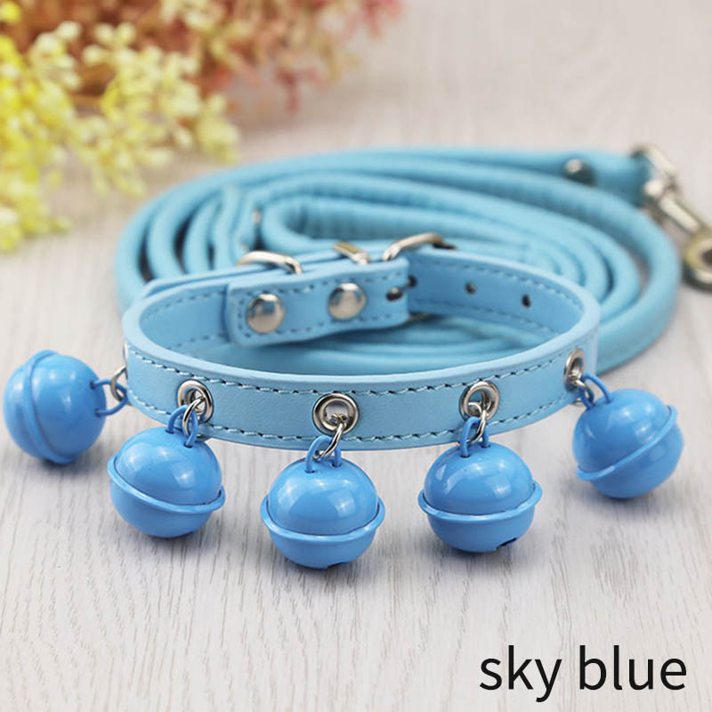 1 gab mājdzīvnieku kaklasiksna kaķu suņu apkakles PU materiāls ar zvana kakla gredzenu kaklarotas drošības elastīga regulējama kaklasiksna mājdzīvnieku aksesuāri