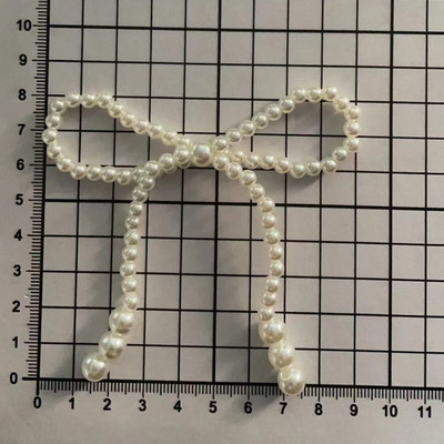 Kūku dekorēšanas piederumi White Bow My Queen Butterflis kūku toperi dzimšanas dienas kūkai.